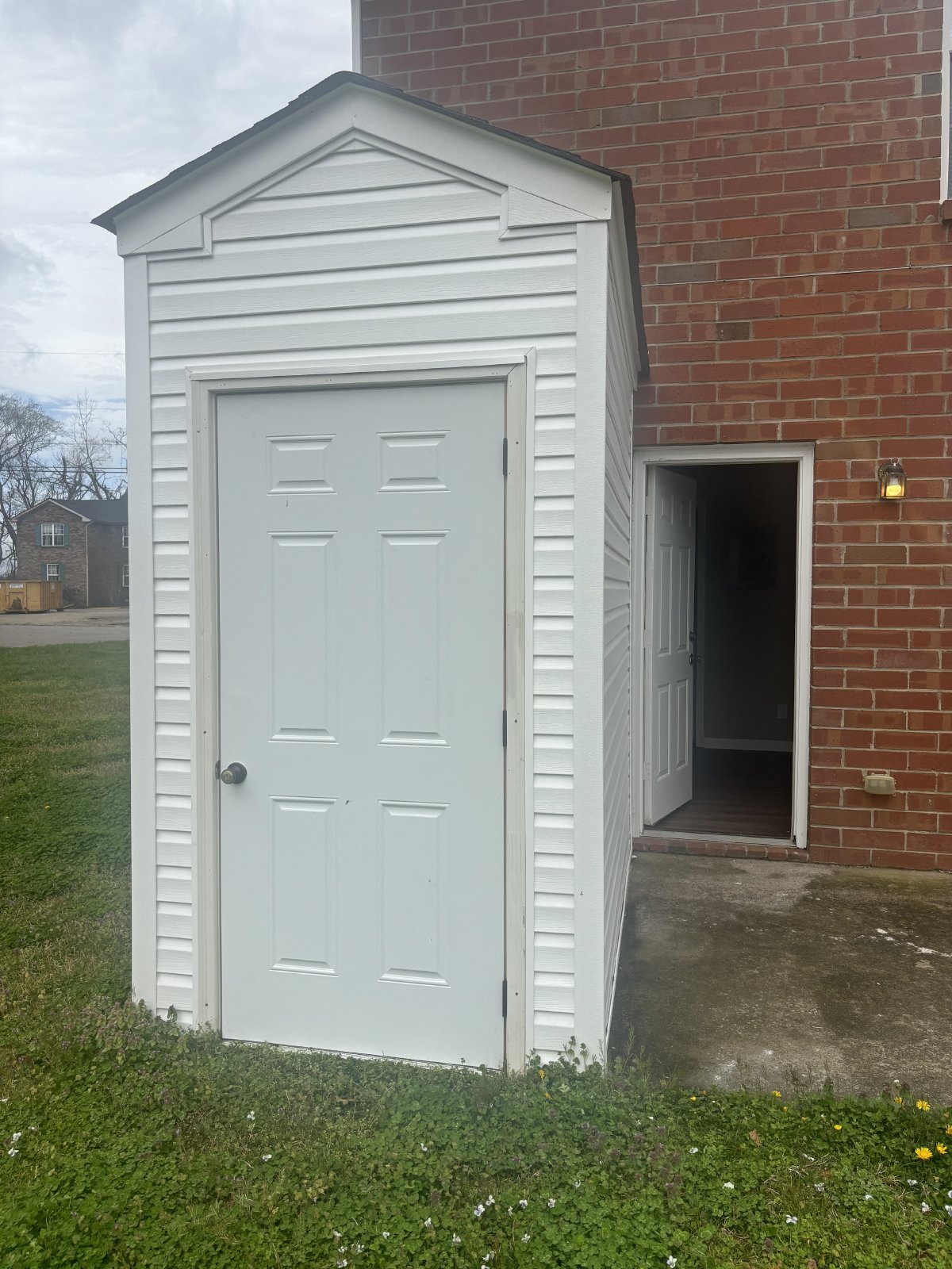 Building Photo - 3831 D Jockey Dr. Clarksville, Tn 37042