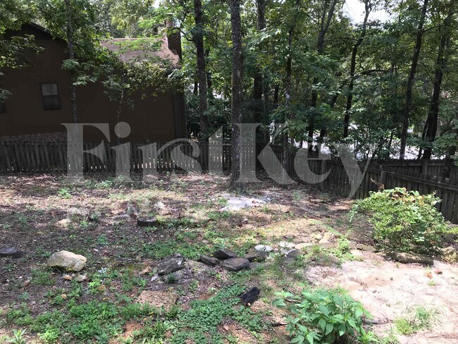 Building Photo - 1622 Keeneland Dr