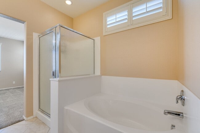 Building Photo - 6290 Majestic Hills Ave