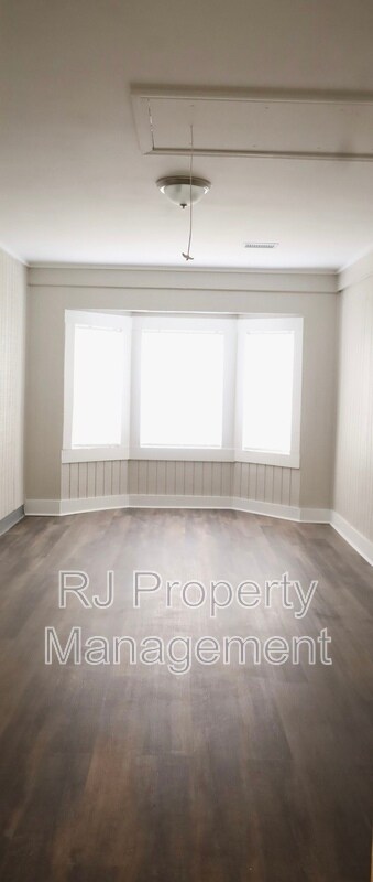 Building Photo - 1731 Sea Isle Rd