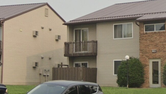 Building Photo - 10 Park Terrace Blvd