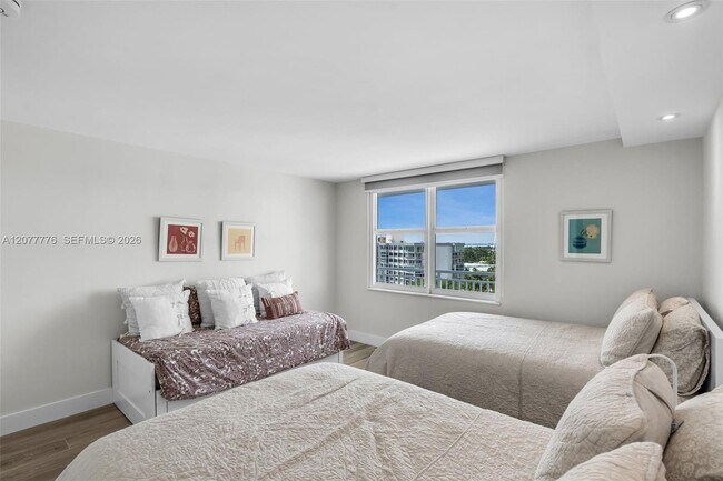 Building Photo - 607 Ocean Dr