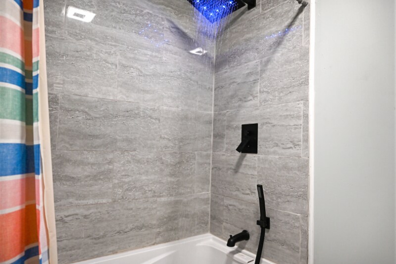 Building Photo - 916 Bern St