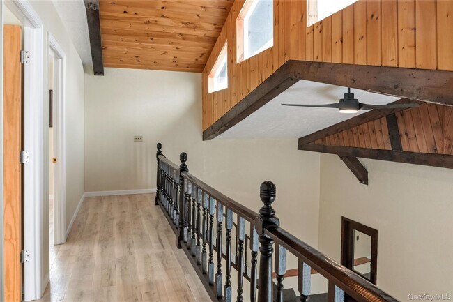 Building Photo - 378 Broadway