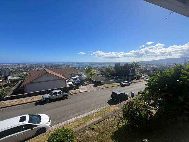 Building Photo - Breath-taking Coastal View, 4 Bdrm/2.5 Bath Home