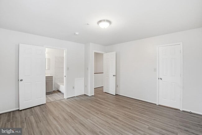 Building Photo - 10718 Kitchener Ct