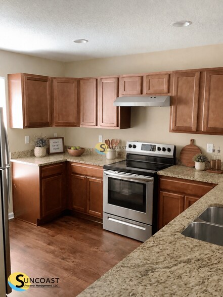 Building Photo - 8175 Golden Bamboo Dr