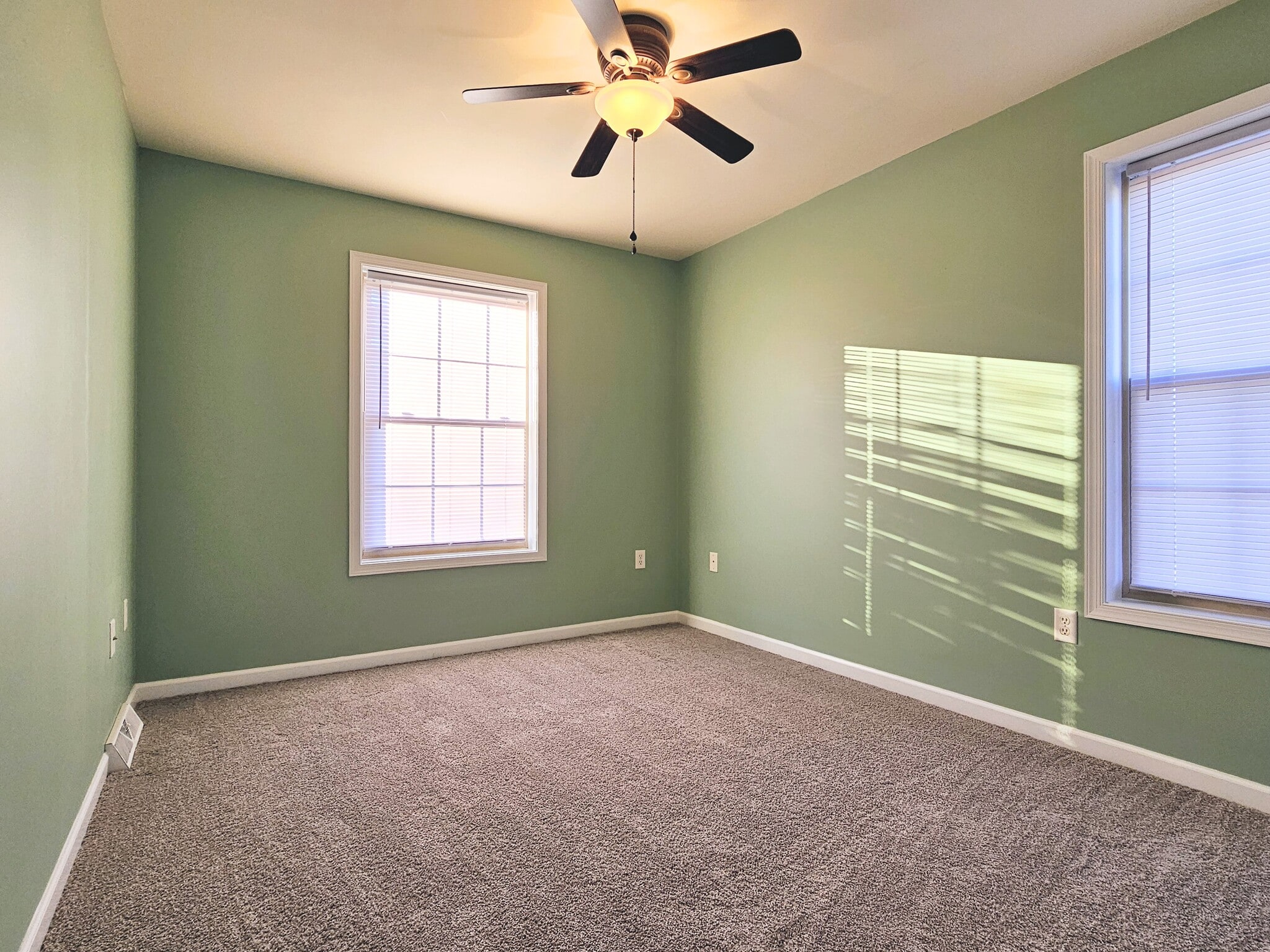 Building Photo - 21 Granite Dr