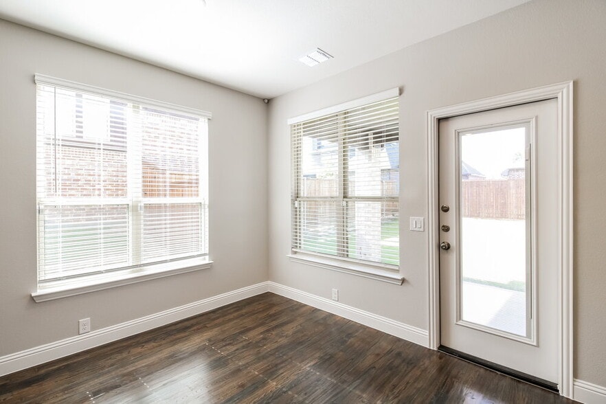 Building Photo - 1129 Quail Dove Dr