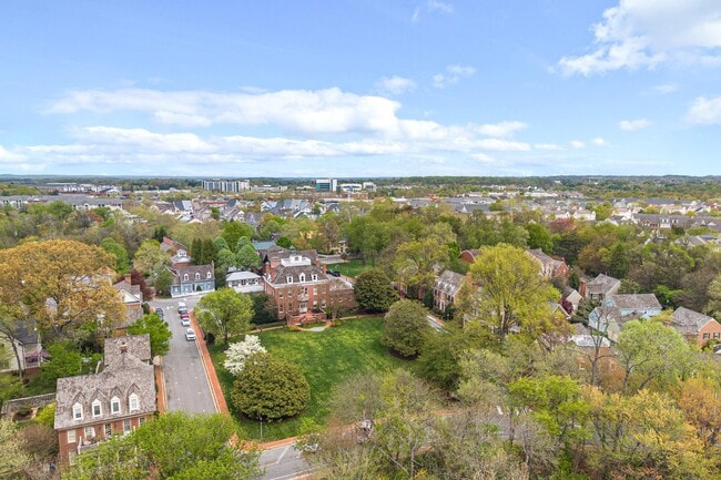 Building Photo - 631 Gatestone St