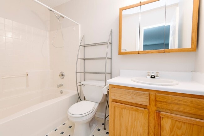 Building Photo - Cozy Ranch Living with Fenced Backyard in the Heart of Holly Springs!