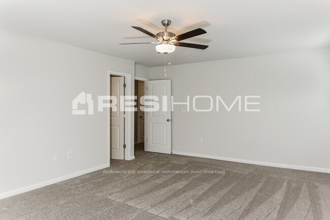 Building Photo - 205 Wellbrook Ct NE