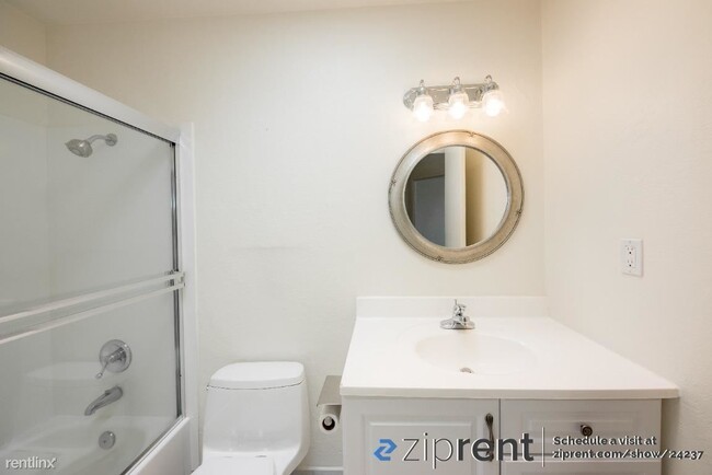 Building Photo - 2 br, 2 bath Condo - 5175 Diamond Heights ...