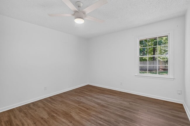 Building Photo - 31 Beaver Run Dr