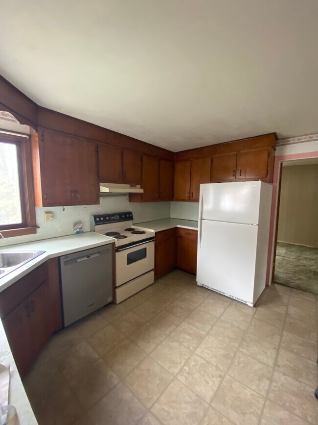 Building Photo - 14 Cleveland Ave