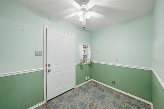 Building Photo - 1129 W Hills Terrace