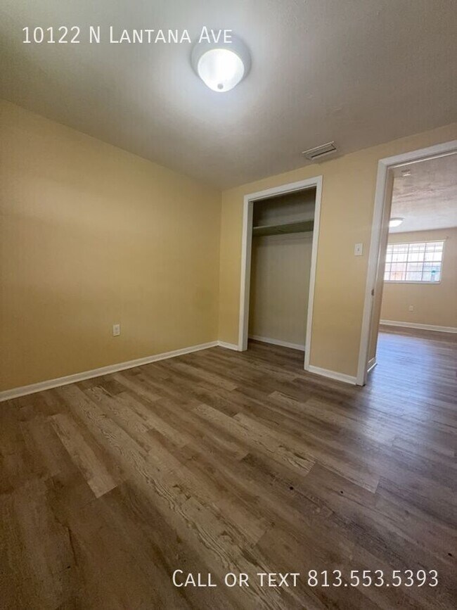 Building Photo - 10122 N Lantana Ave