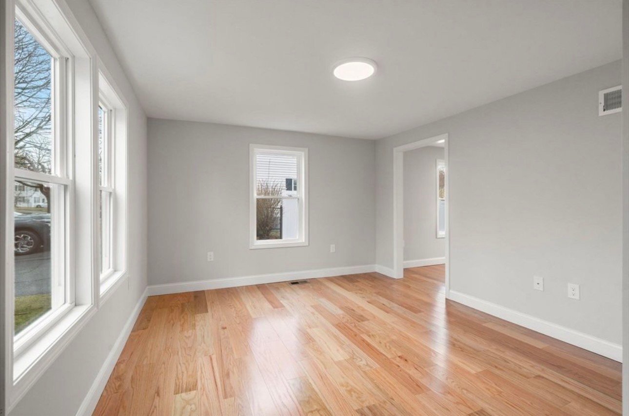 Building Photo - 98 Uncatena Ave