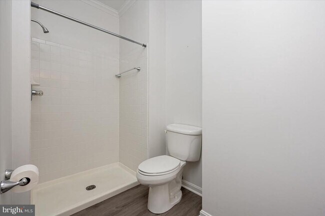 Building Photo - 921 Spinnaker Way