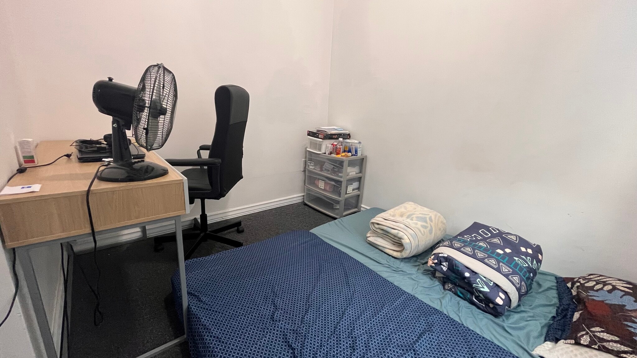 Building Photo - 5807 Hobart St