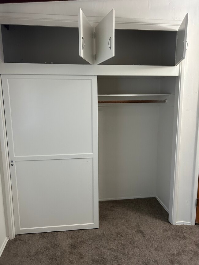 Building Photo - 7111 Mohawk St