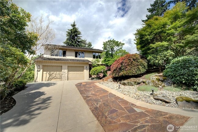 Building Photo - RARE Find House for Rent in Yarrow Point!