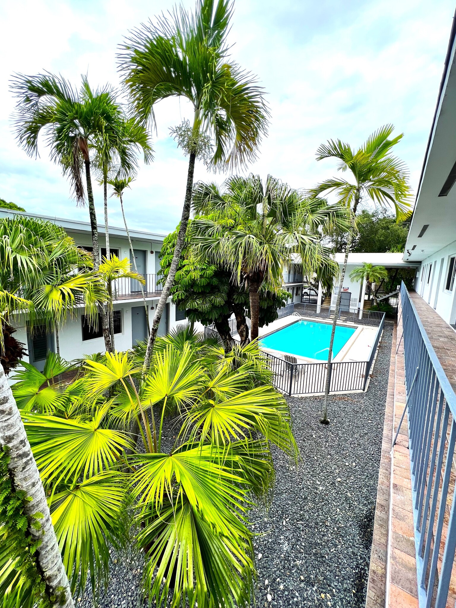 Building Photo - 3149 Center St