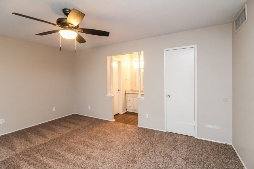 Building Photo - 4221 Sweetgum Way