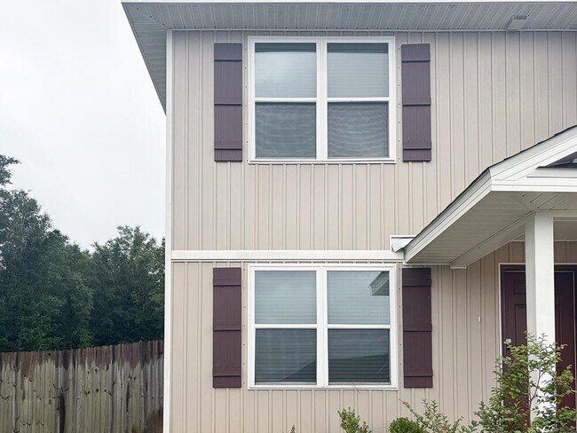 Building Photo - 4694 Malay Cir