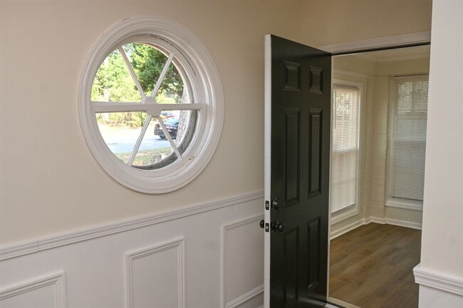 Building Photo - MOVE-IN READY-NORTH-COLUMBUS & FT BENNING ,GA-3 BEDROOMS,2  BATHS