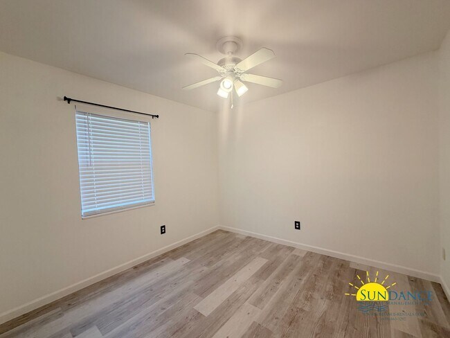 Building Photo - Beautifully Updated 3 Bedroom Home in Mary Esther, near Highway 98!