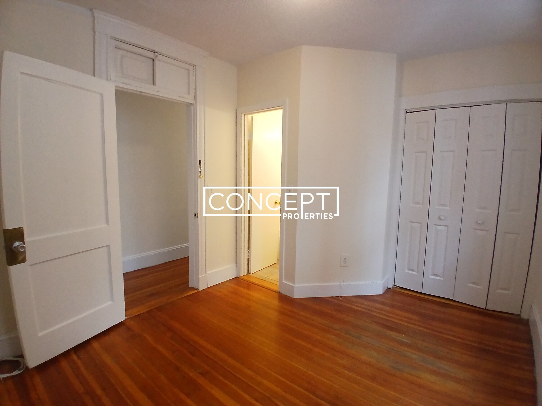 Building Photo - 15 Barrows St