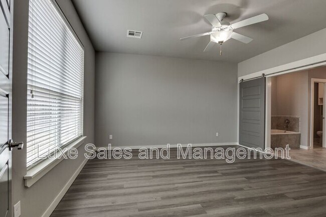Building Photo - 9428 NW 91st St