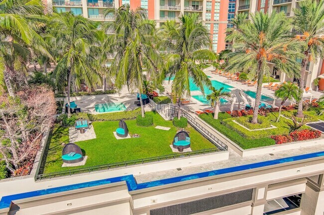 Building Photo - 550 Okeechobee Blvd