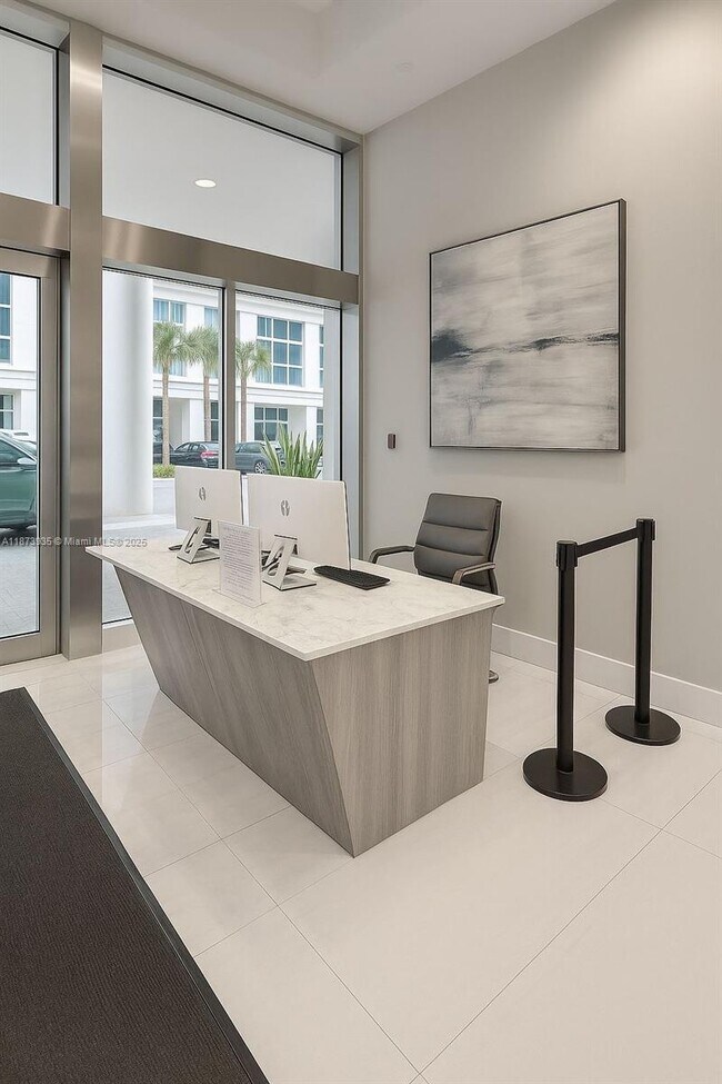 Building Photo - 1200 Brickell Bay Dr