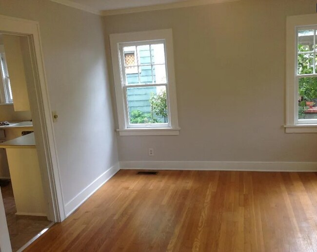 Building Photo - Beaumont-Wilshire Neighborhood! Charming 3-Bedroom Home with Fenced Backyard  & Garage