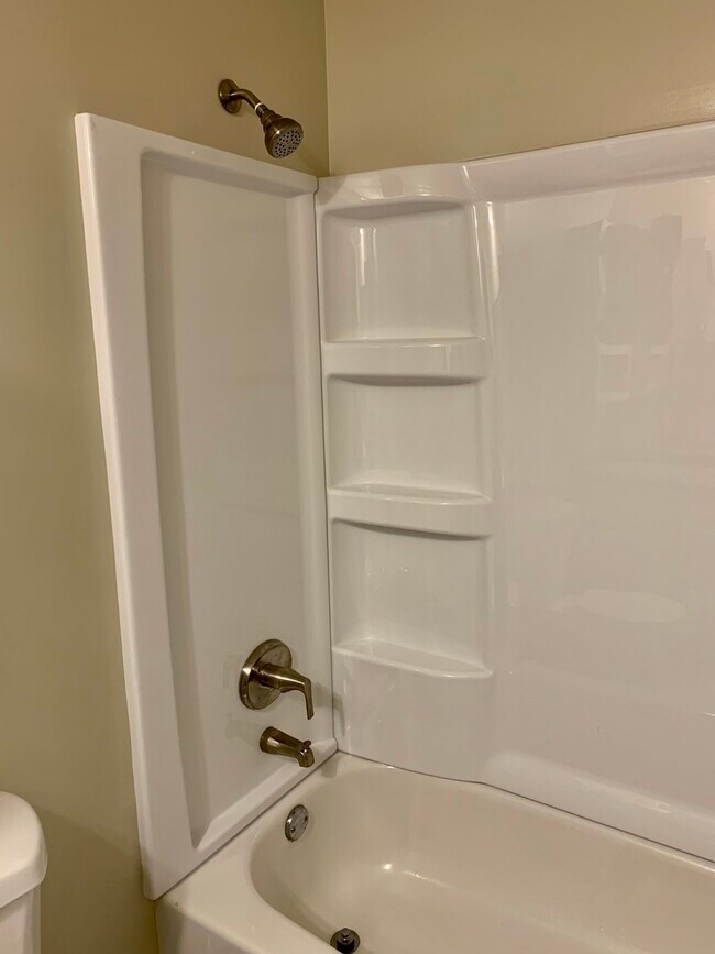 Building Photo - 12752 Kenneth Ave