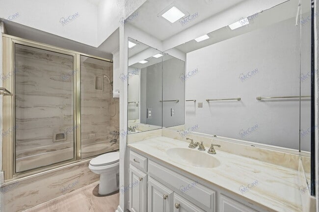 Building Photo - 2024 Heather Brook Dr