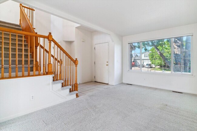 Building Photo - Spacious 3 Bed, 2.5 Bath Home In Sterling ...