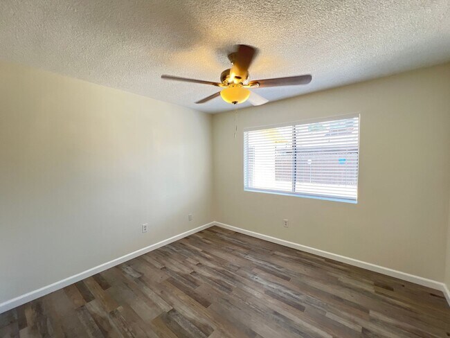 Building Photo - Northwest Bakersfield Home
