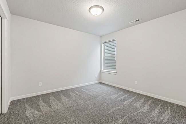 Building Photo - LOCATION!! Pristine Newer 4BR/2.5BA Home in Meridian’s Verado Subdivision