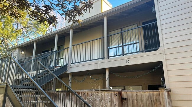 Building Photo - 1100 Augusta Dr