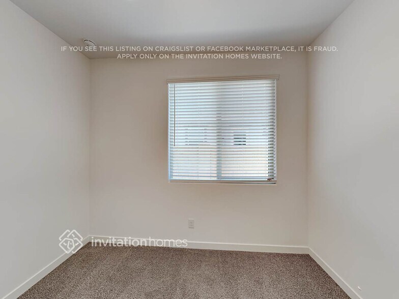 Building Photo - 16409 W Questa Dr