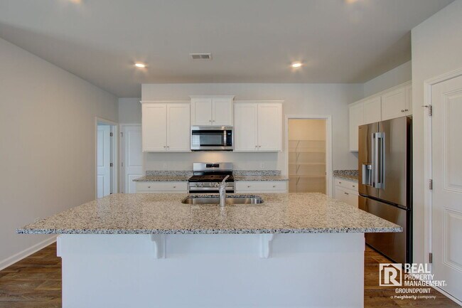 Building Photo - 113 Hillsford Ln