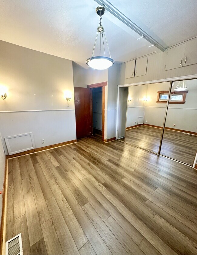 Building Photo - 2610 Snyder Ave