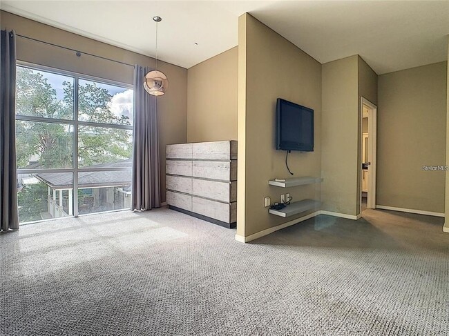 Building Photo - 1 S Eola Dr