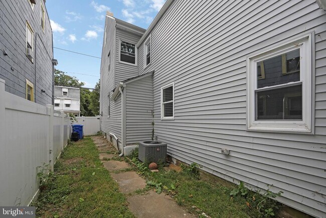 Building Photo - 133 E Federal St