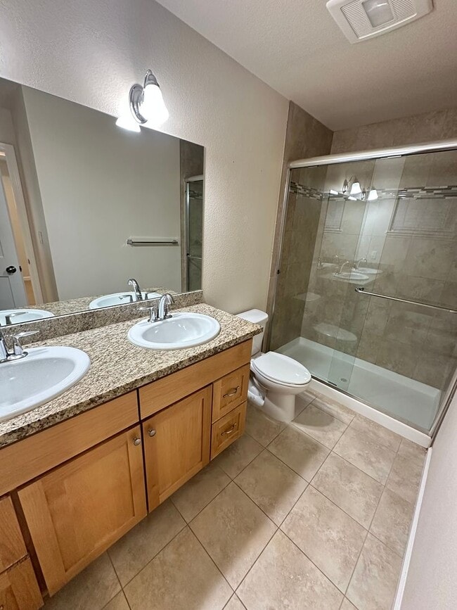 Building Photo - 3615 Chestnut St