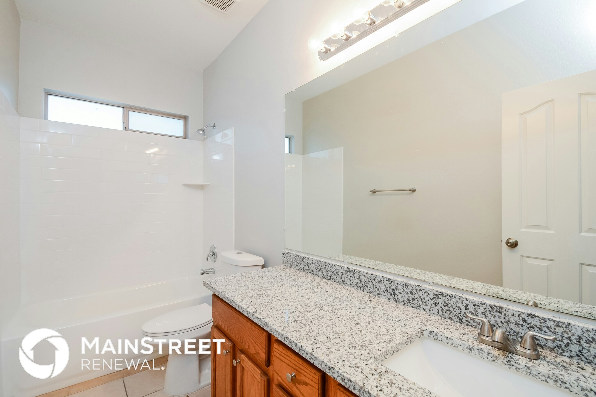 Building Photo - 13289 N Primrose St