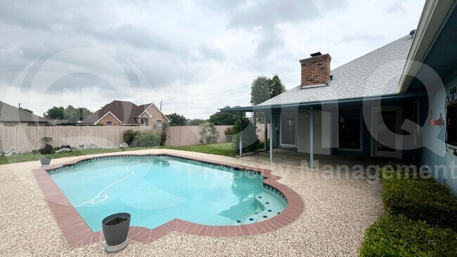 Building Photo - 4211 Spurwood Dr